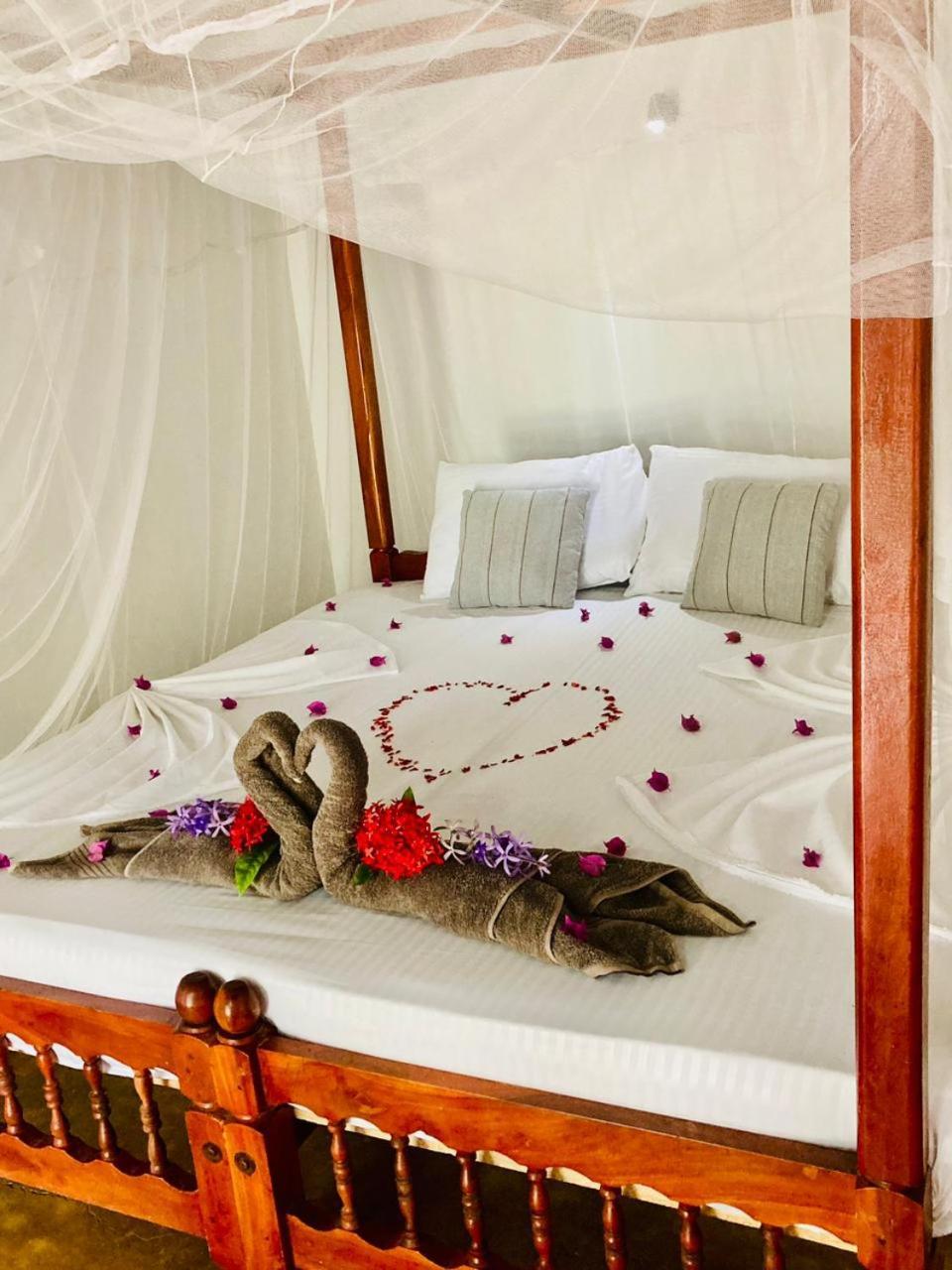 Dilena Beach Inn Tangalle Room photo