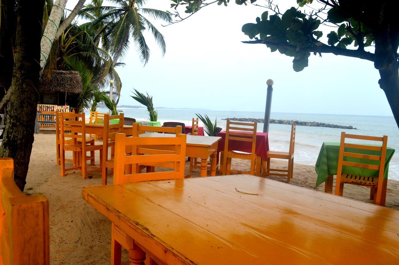 Dilena Beach Inn Tangalle Exterior photo